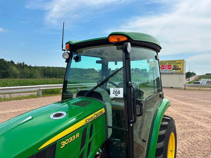 2018-john-deere-3033r-image-15
