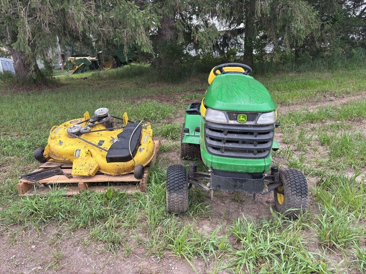 john-deere-x300-image-2