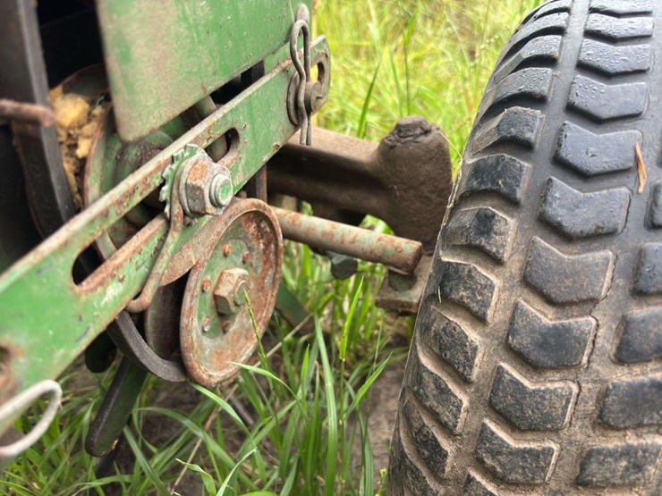 john-deere-110-image-42
