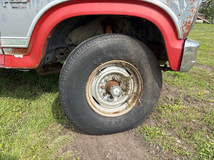1986-ford-f250-image-16