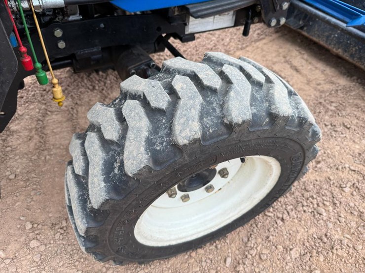 2010-new-holland-boomer-30-image-10