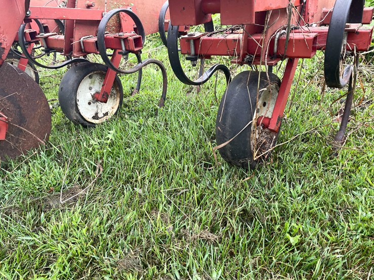 #7461-•-miller-row-crop-cultivator-image-15