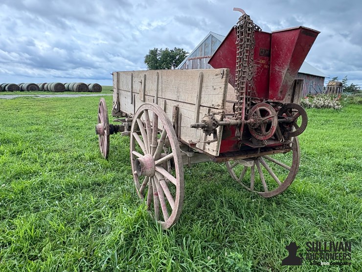horse-drawn-wooden-wagon-with-mccormick-deering-triple-box-endgate-seeder-image-7
