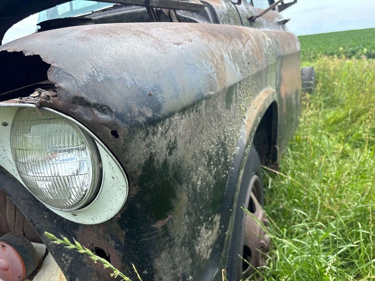 chevy-400-truck-with-minneapolis-moline-corn-sheller-image-12