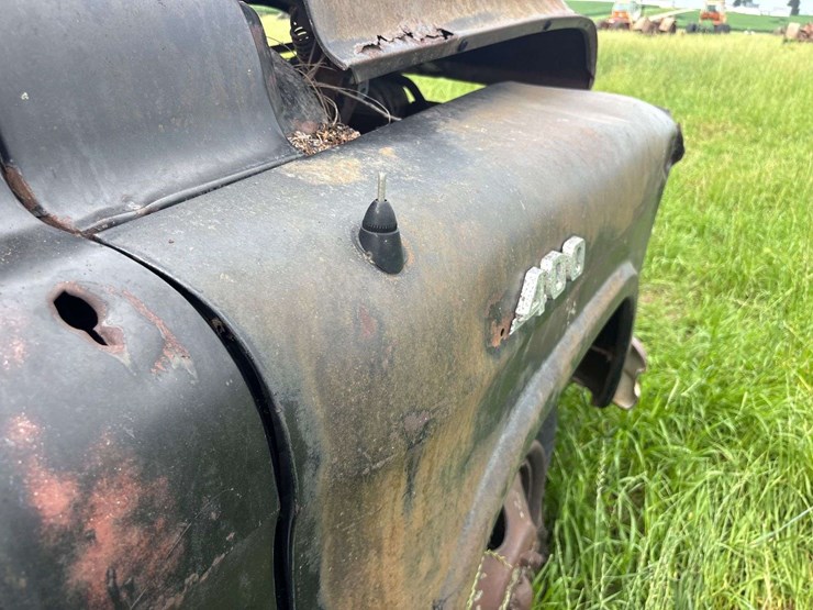 chevy-400-truck-with-minneapolis-moline-corn-sheller-image-25