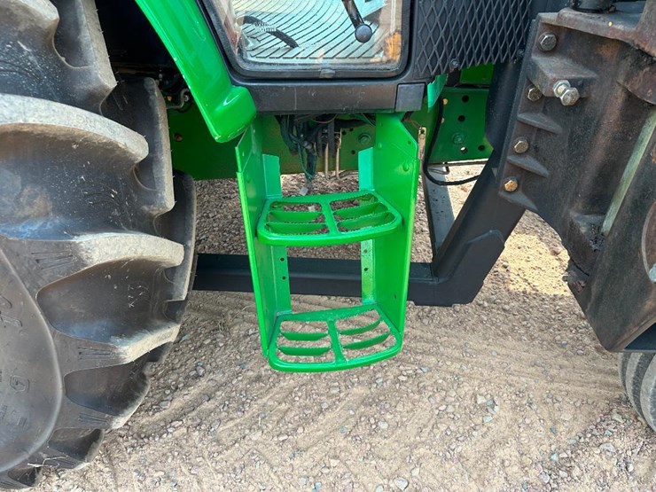 2012-john-deere-6330-image-11