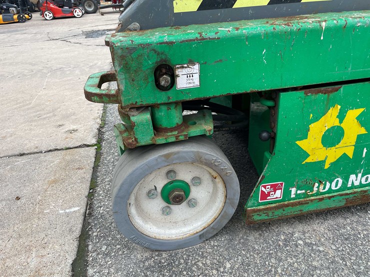#1368-•-19'-scissor-lift-(o2)-image-10
