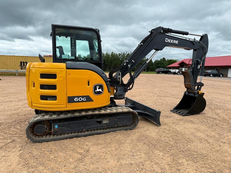 2021-deere-60g-image-3