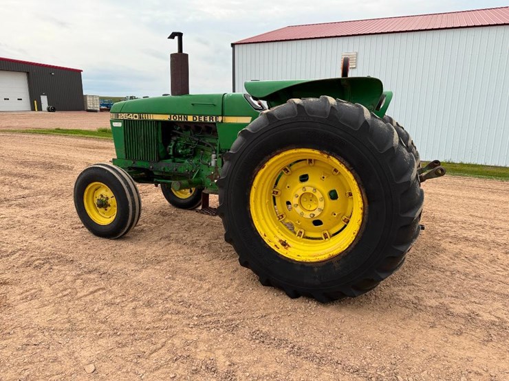 john-deere-2640-image-6