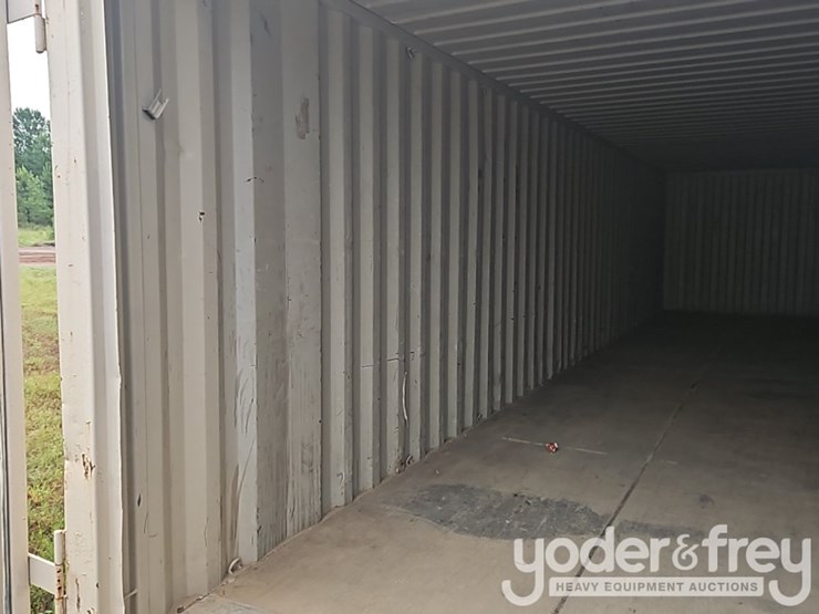 40'-container-single-walk-door,-2-side-doors-image-10