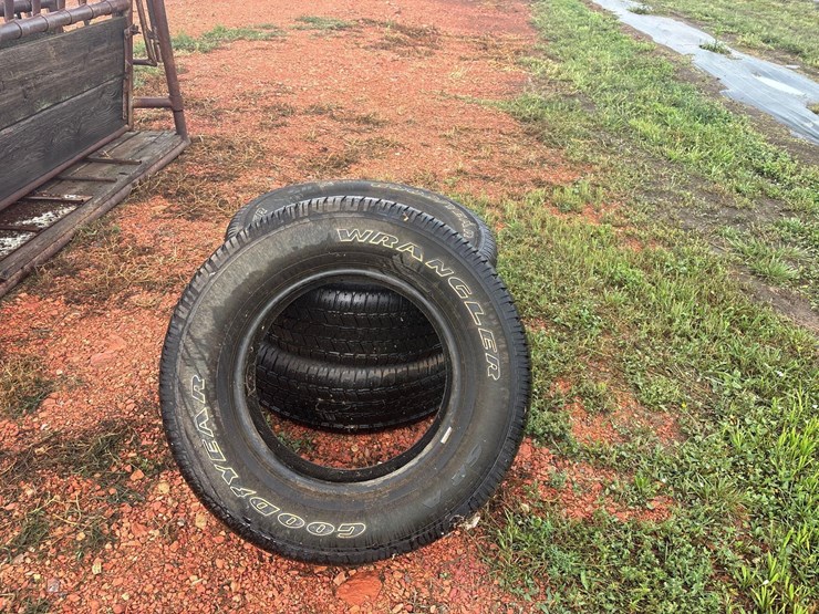goodyear-wrangler-sr-a-tires-image-1