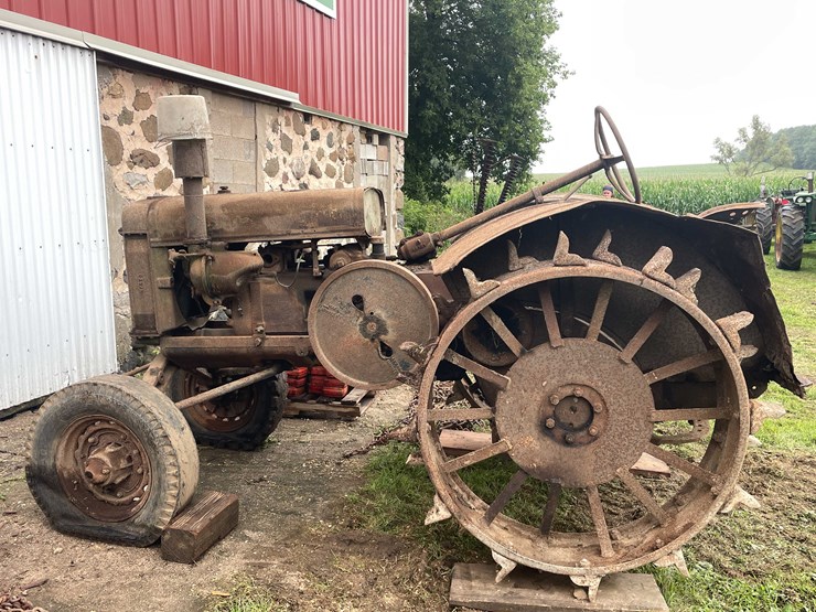 #7485-•-1928-john-deere-tractor-image-1