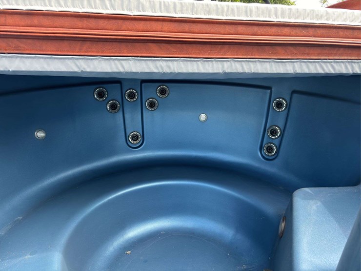 hot-tub-image-12
