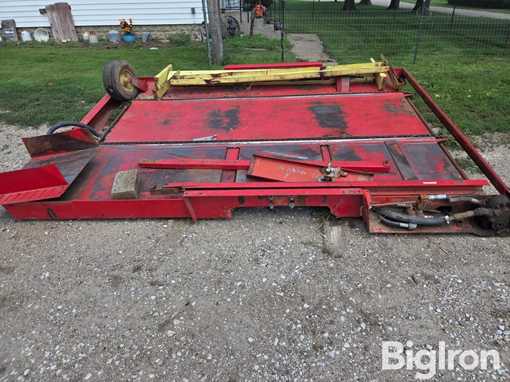 farmhand-1001-small-square-bale-accumulator-image-2