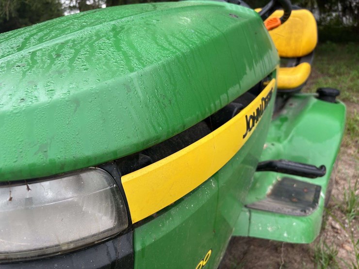 john-deere-x300-image-13