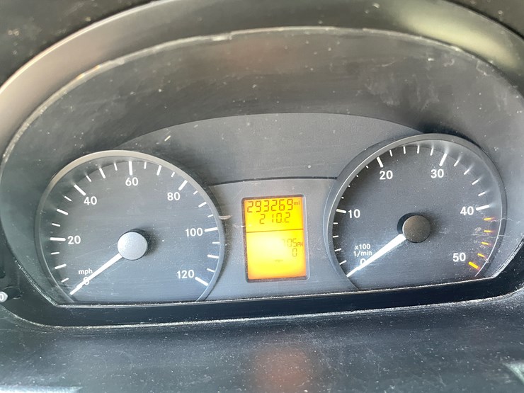 #6276-•-2010-freightliner-diesel-sprinter-van-(has-wi-title)-image-28