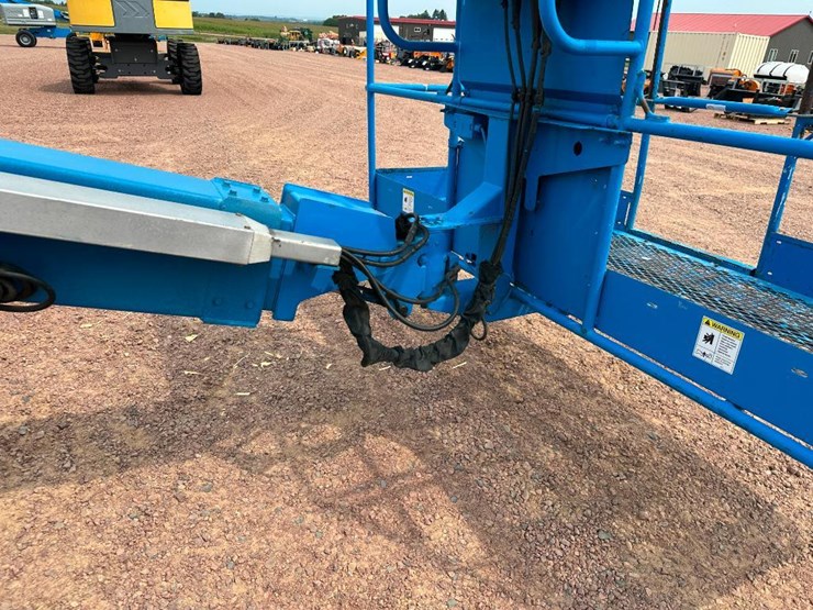 2008-genie-s40-image-35