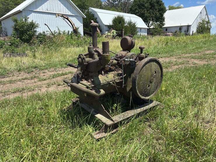 1934-john-deere-w113-stationary-engine-image-1