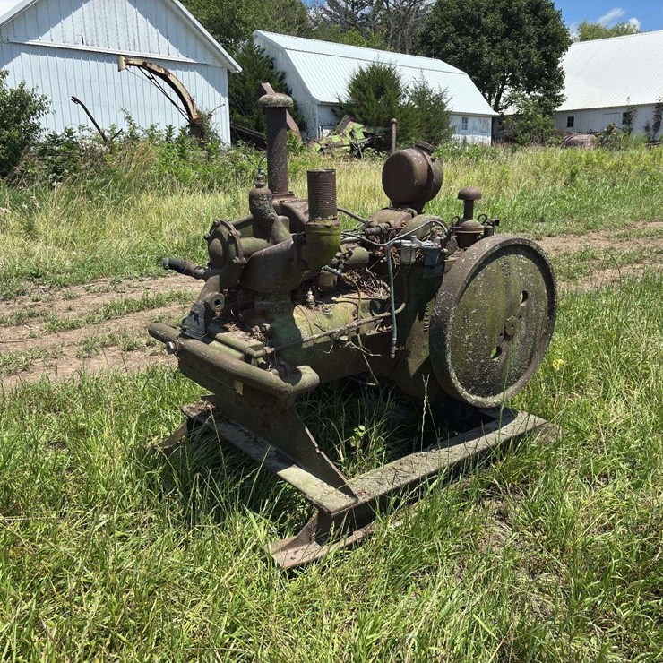1934 John Deere W113 Stationary Engine