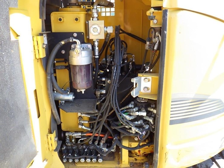 kobelco-sk85cs-3e-image-17