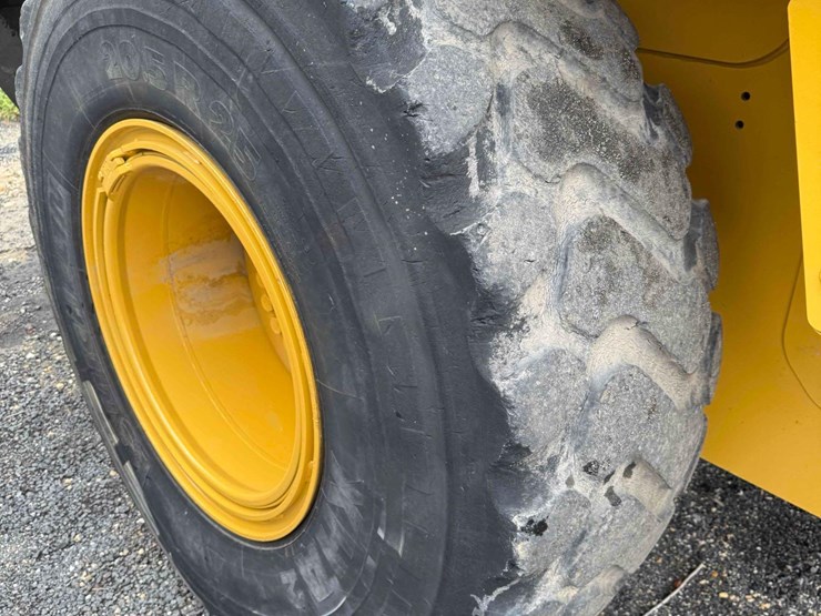 caterpillar-926m-image-13
