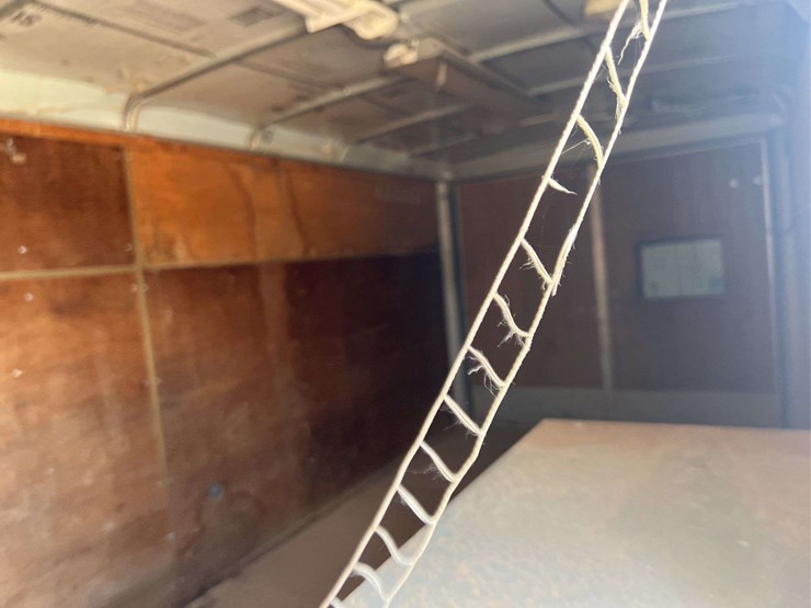 2007-wells-82"-x-16'-t/a-enclosed-trailer-image-22