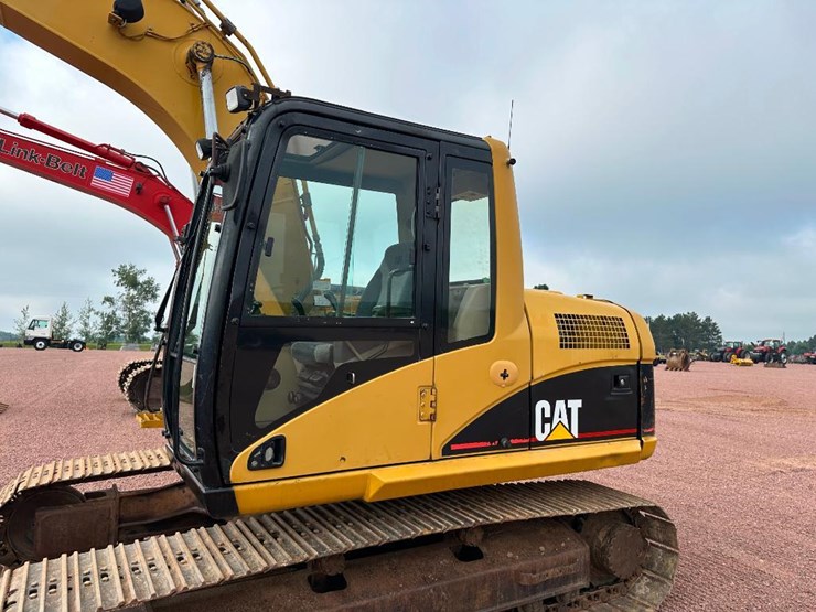 2003-caterpillar-312cl-image-24