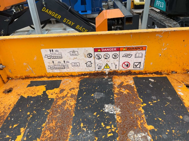 #1369-•-10'-scissor-lift-(o2)-image-36
