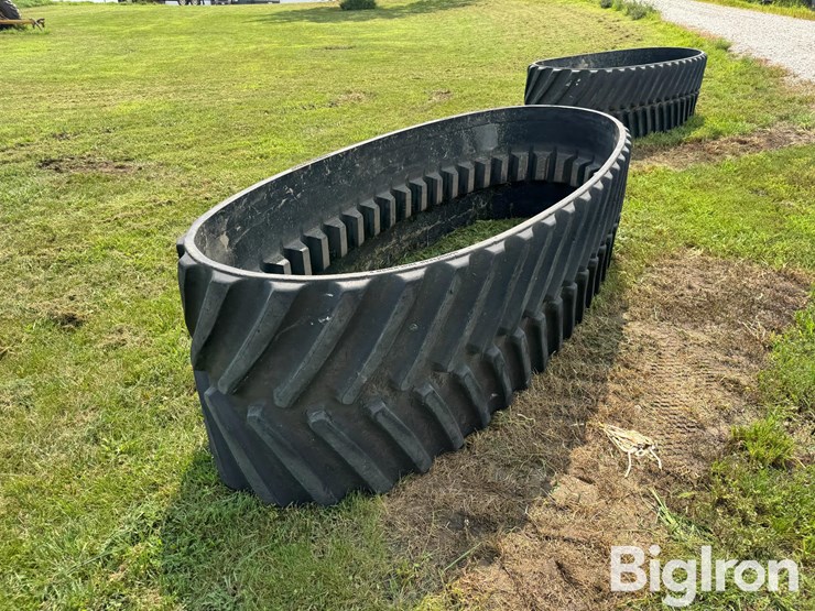 goodyear-30"-quad-track-track-image-8