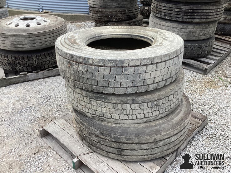 11r22.5-tires-image-8