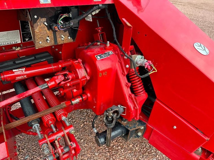 2013-new-holland-fp230-image-22