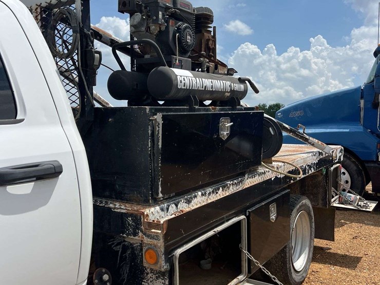 2018-dodge-ram-4500-image-13