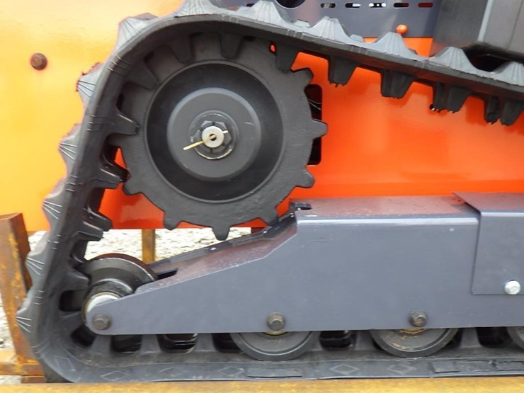 2025-tpm-t460-skid-steer-tracked-loader-image-8
