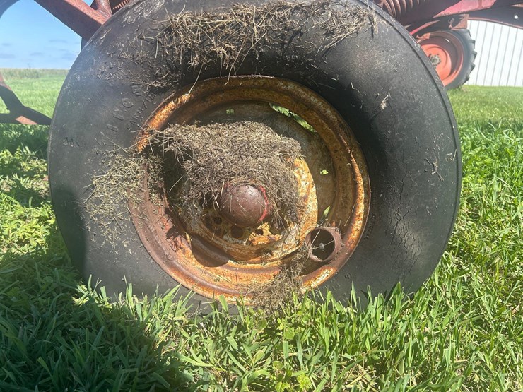 massey-ferguson-14-image-34