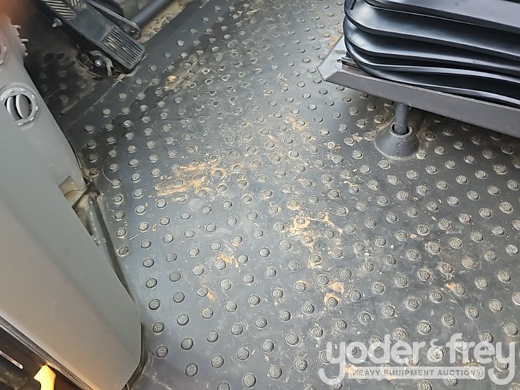 2021-volvo-l60h-image-38