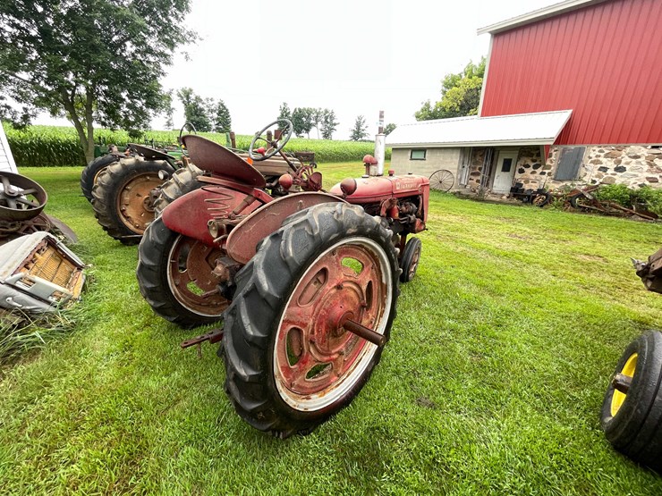 #6671-•-1946-ih-farmall-tractor-image-5