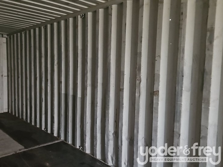 40'-container-single-walk-door,-2-side-doors-image-17