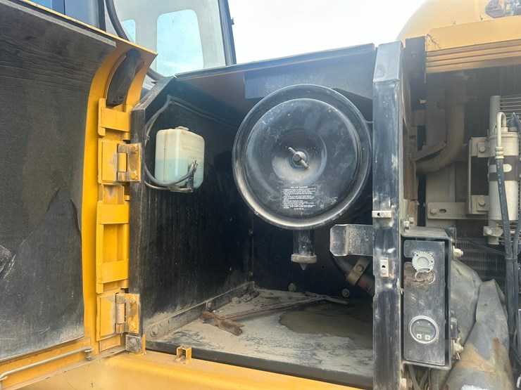 2003-deere-200c-lc-image-22