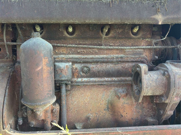 mccormick-deering-w-4-gas-image-13