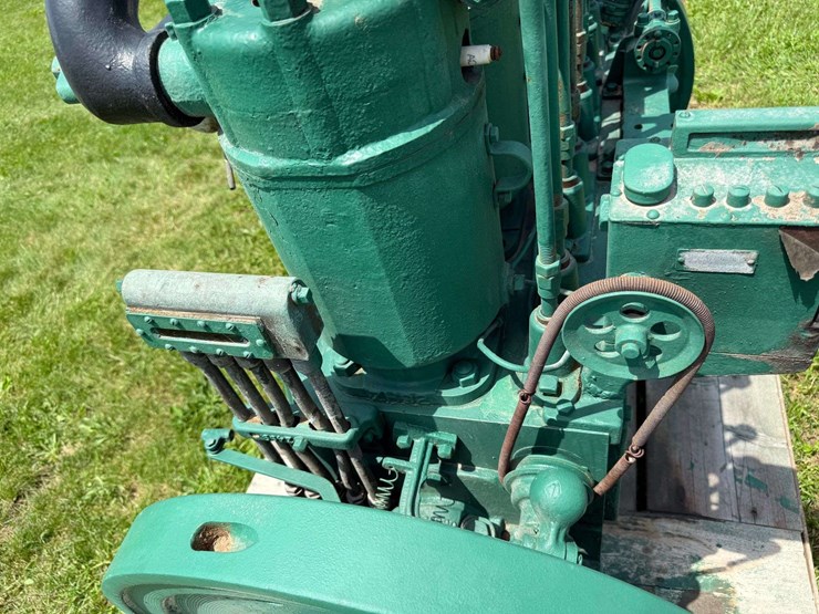 holt-4-cylinder-engine.-image-15