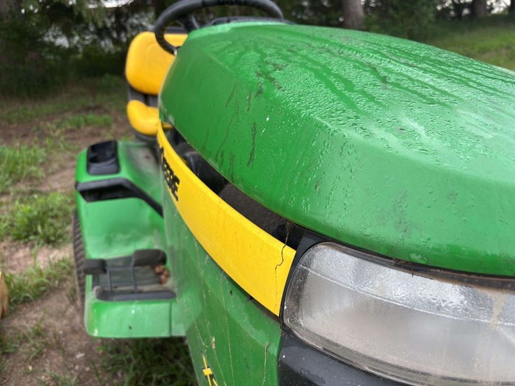john-deere-x300-image-15