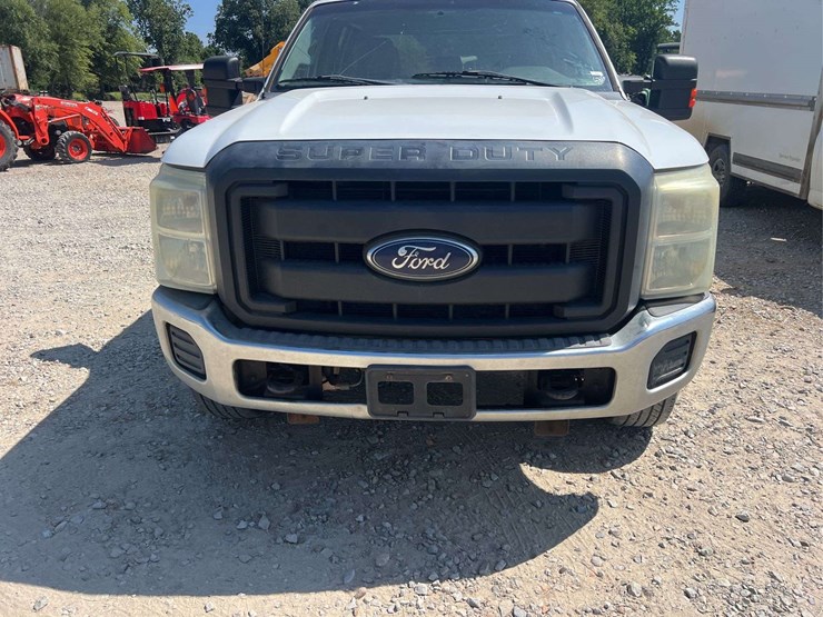 ford-f350-xl-image-7