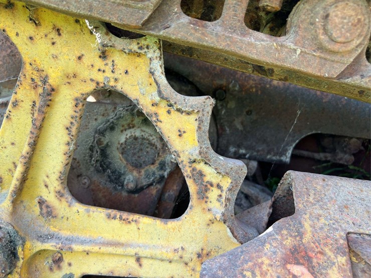 caterpillar-twenty-two-image-55