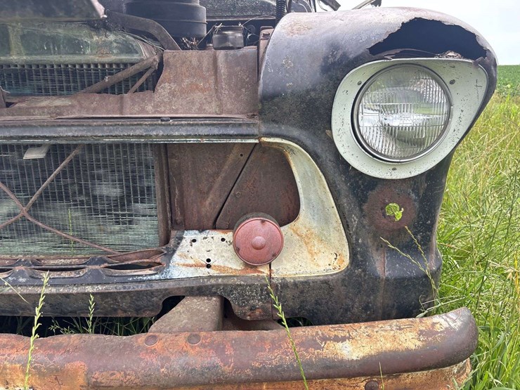 chevy-400-truck-with-minneapolis-moline-corn-sheller-image-33