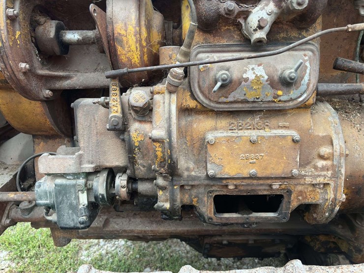 caterpillar-forty-diesel-crawler-image-35