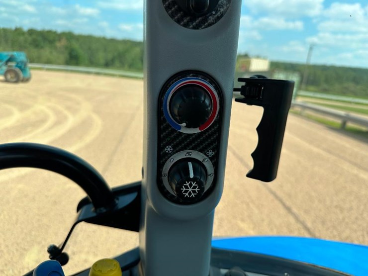 2016-new-holland-t4.120-image-74