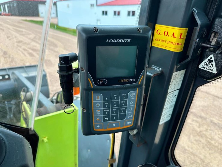 2010-deere-644k-image-58