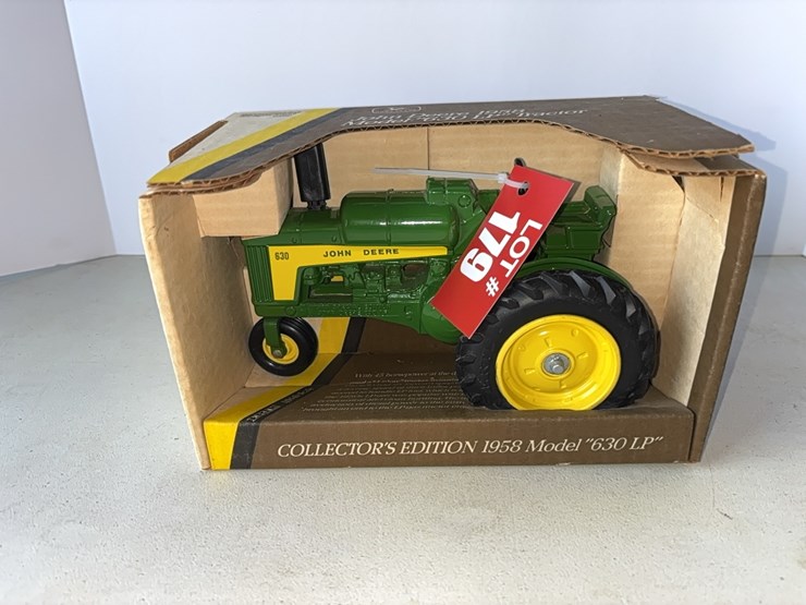 john-deere-collectors-edition-1958-model-“630-lp”-tractor-image-1
