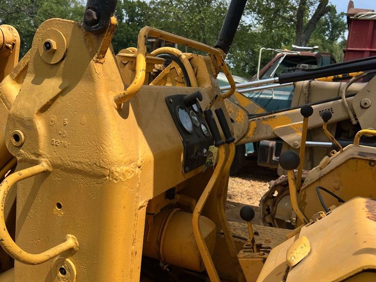 deere-350b-image-15