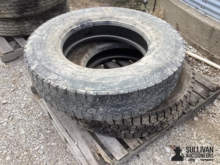 11r24.5-tires-image-7